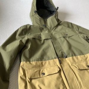 SOLD Mens Turbine Beacon Snowboard Jacket